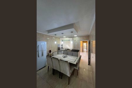 Casa à venda com 3 quartos, 160m² em Vila Metalúrgica, Santo André