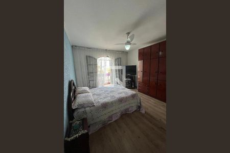 Casa à venda com 3 quartos, 160m² em Vila Metalúrgica, Santo André