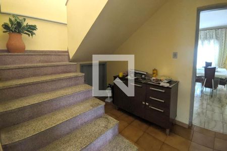 Casa à venda com 4 quartos, 300m² em Santa Maria, Santo André