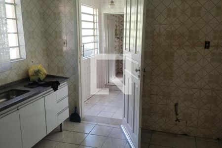 Casa à venda com 3 quartos, 315m² em Parque das Nações, Santo André