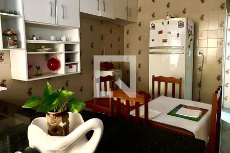 Casa à venda com 5 quartos, 175m² em Vila Curuçá, Santo André