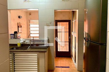 Casa à venda com 3 quartos, 300m² em Vila Camilópolis, Santo André
