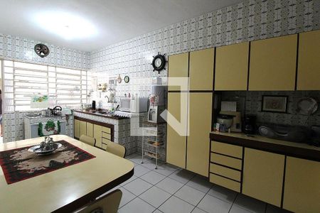Casa à venda com 3 quartos, 300m² em Vila Curuçá, Santo André