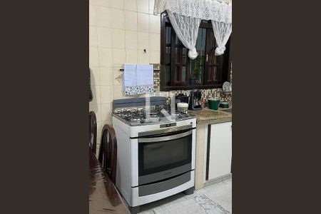 Casa à venda com 3 quartos, 125m² em Vila Valparaíso, Santo André