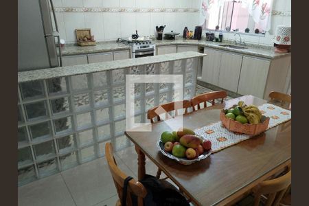 Casa à venda com 3 quartos, 150m² em Parque João Ramalho, Santo André