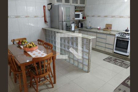 Casa à venda com 3 quartos, 150m² em Parque João Ramalho, Santo André