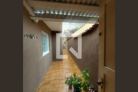 Casa à venda com 2 quartos, 164m² em Vila Vitória, Santo André