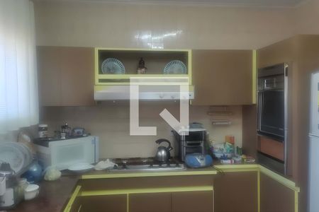 Casa à venda com 3 quartos, 300m² em Vila Curuçá, Santo André