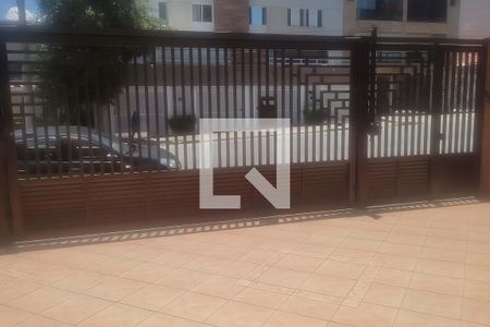 Casa à venda com 3 quartos, 300m² em Vila Curuçá, Santo André