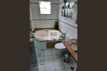 Casa à venda com 3 quartos, 200m² em Vila Curuçá, Santo André
