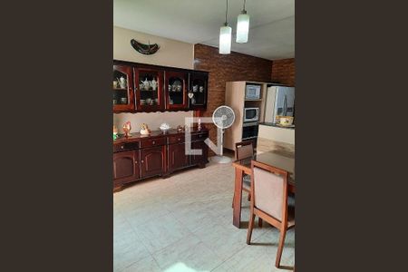 Casa à venda com 3 quartos, 200m² em Vila Curuçá, Santo André