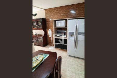 Casa à venda com 3 quartos, 200m² em Vila Curuçá, Santo André