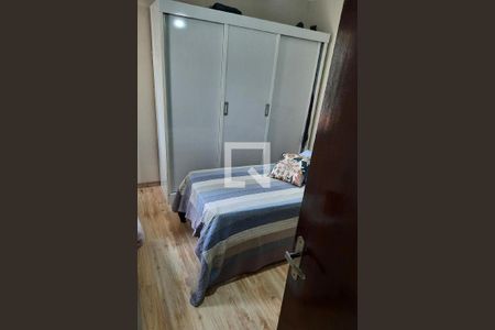 Casa à venda com 3 quartos, 200m² em Vila Curuçá, Santo André