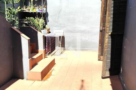 Casa à venda com 2 quartos, 222m² em Parque das Nações, Santo André