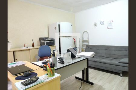 Casa à venda com 3 quartos, 259m² em Utinga, Santo André