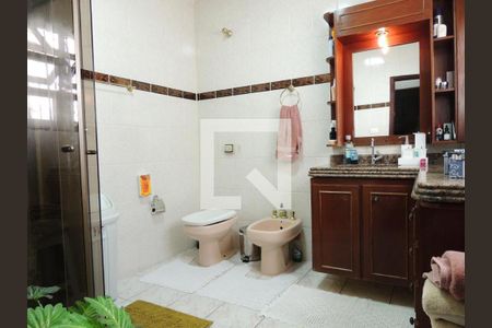 Casa à venda com 3 quartos, 259m² em Utinga, Santo André