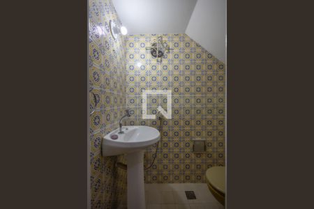 Lavabo de casa para alugar com 4 quartos, 125m² em Tijuca, Rio de Janeiro