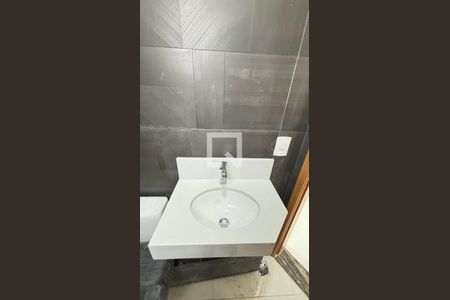 Lavabo de casa à venda com 2 quartos, 110m² em Jardim das Maravilhas, Santo André
