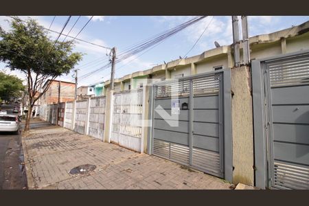 Fachada de casa à venda com 2 quartos, 75m² em Vila Primavera, São Paulo