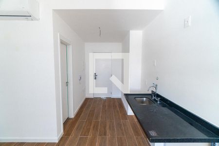 Cozinha de kitnet/studio à venda com 1 quarto, 27m² em Vila Clementino, São Paulo