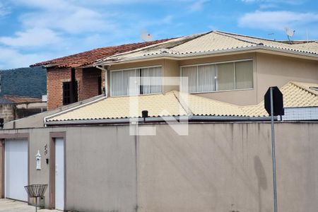 Fachada de casa à venda com 4 quartos, 585m² em Serra Grande, Niterói