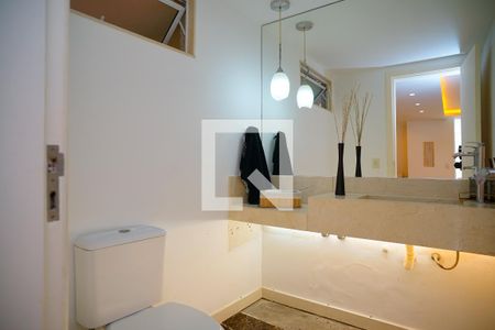 Lavabo de casa à venda com 4 quartos, 585m² em Serra Grande, Niterói