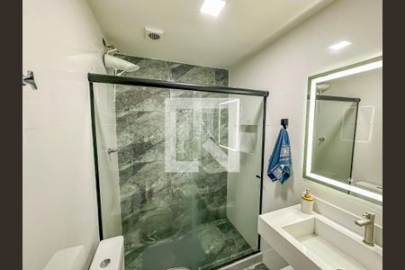 Banheiro de kitnet/studio à venda com 1 quarto, 33m² em Centro, Rio de Janeiro