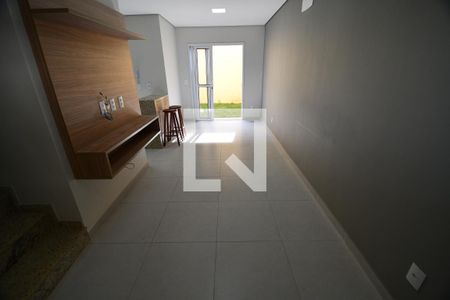 Sala de casa de condomínio à venda com 3 quartos, 114m² em Chácara Primavera, Campinas