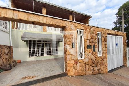 Fachada de casa à venda com 7 quartos, 580m² em Jardim Aurelia, Campinas