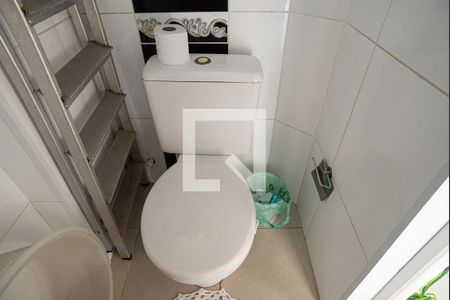 Banheiro de Serviço de apartamento à venda com 2 quartos, 124m² em Bela Vista, São Paulo