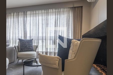 Sala de apartamento à venda com 3 quartos, 130m² em Cambuí, Campinas