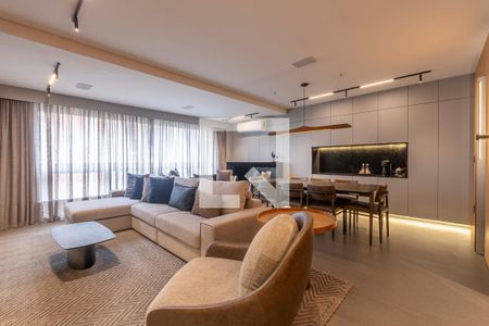 Sala de apartamento à venda com 3 quartos, 130m² em Cambuí, Campinas