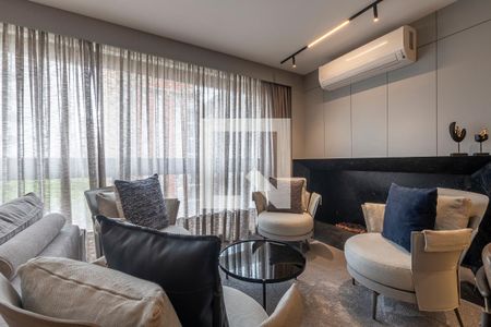 Sala de apartamento à venda com 3 quartos, 130m² em Cambuí, Campinas