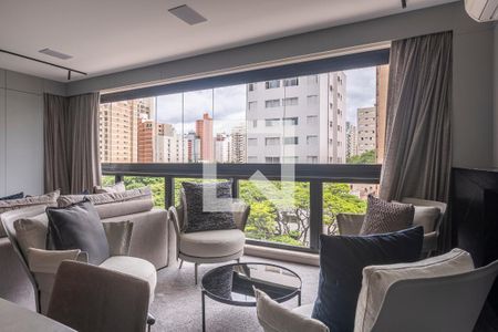 Sala de apartamento à venda com 3 quartos, 130m² em Cambuí, Campinas