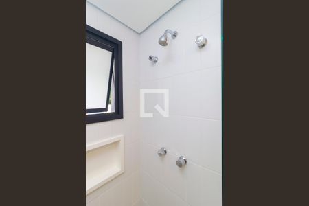 Banheiro de kitnet/studio à venda com 0 quarto, 29m² em Parque Colonial, São Paulo