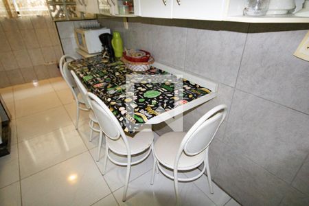 Cozinha de apartamento para alugar com 1 quarto, 62m² em Maracanã, Praia Grande