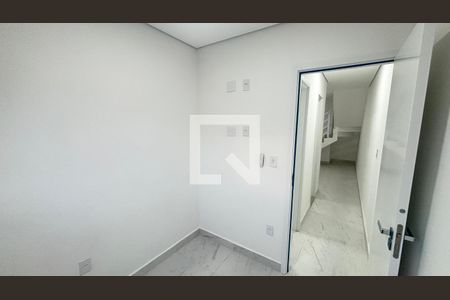 Quarto de apartamento à venda com 2 quartos, 109m² em Jardim do Estádio, Santo André