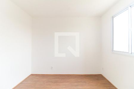 Quarto 2 de apartamento para alugar com 2 quartos, 32m² em Vila Carmosina, São Paulo