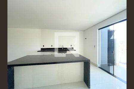 Cozinha de casa à venda com 3 quartos, 190m² em Manacás, Belo Horizonte