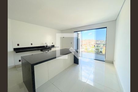 Cozinha de casa à venda com 3 quartos, 190m² em Manacás, Belo Horizonte