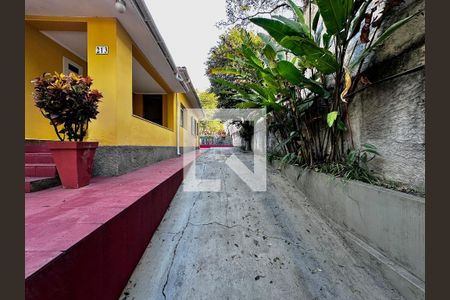 Garagem de casa à venda com 2 quartos, 114m² em Vila Cordeiro, São Paulo
