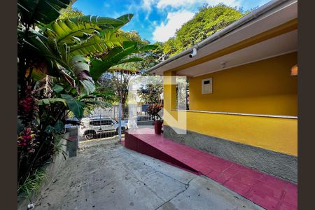 Garagem de casa à venda com 2 quartos, 114m² em Vila Cordeiro, São Paulo