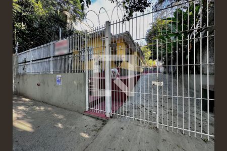 Fachada de casa à venda com 2 quartos, 114m² em Vila Cordeiro, São Paulo