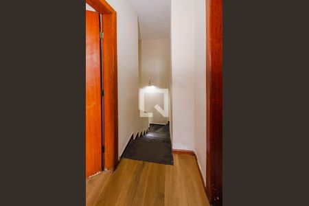 Escada de casa à venda com 2 quartos, 150m² em Havaí, Belo Horizonte