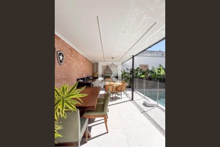 Casa à venda com 3 quartos, 150m² em Itaipu, Niterói