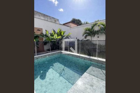 Casa à venda com 3 quartos, 150m² em Itaipu, Niterói