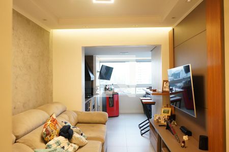 Sala de apartamento à venda com 3 quartos, 74m² em Vila Bertioga, São Paulo