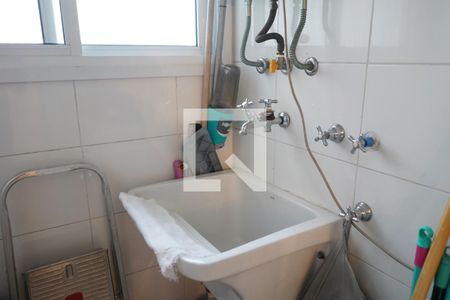 Área de Serviço de apartamento à venda com 3 quartos, 74m² em Vila Bertioga, São Paulo