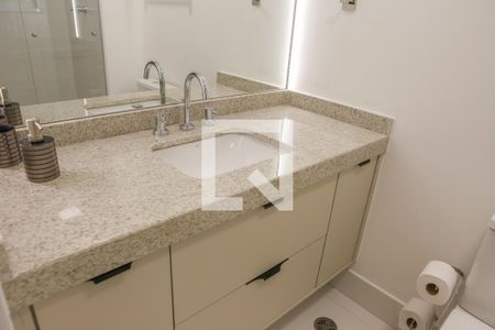 Banheiro de kitnet/studio para alugar com 1 quarto, 25m² em Perdizes, São Paulo