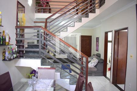 Sala de casa para alugar com 3 quartos, 387m² em Jardim Antartica, Ribeirão Preto